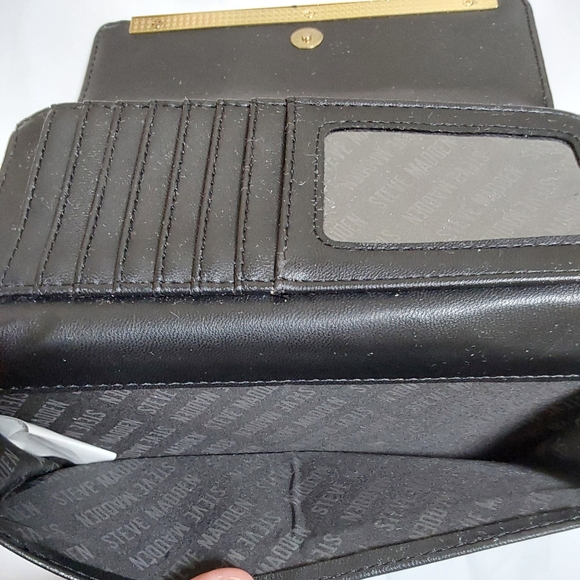 Steve Madden black wristlet - Picture 6 of 6
